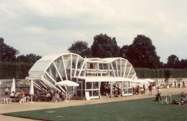 ELECTRONIC CAFé INTERNATIONAL | DOCUMENTA IX, KASSEL 1992 | © FOTO: 235 MEDIA, 2015